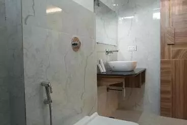 Hotel Shanti International