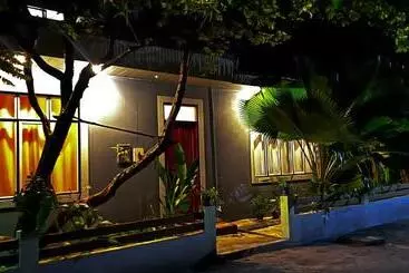 پانسیون Saima Lodge