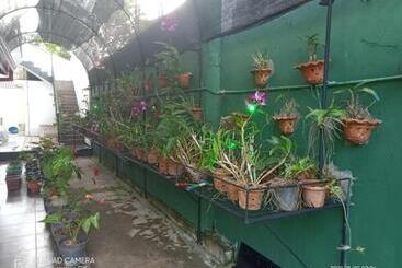 بنسيون Thilakawardhana Guest House