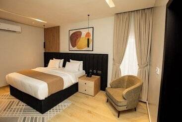 Rove Luxury Hotel And Suites