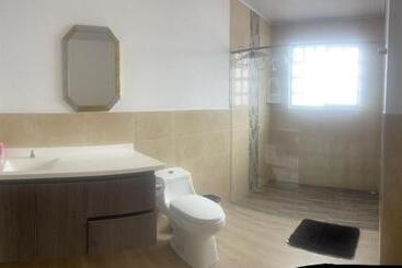 Bed & Breakfast Tranquilidad En Familia, Piscina