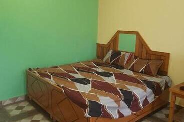 Himalayan Hostel, Triund Hill Trekking And Snowline Trekking, Waterfalls View Hostel