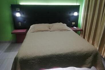 호텔 Hostal Sublime