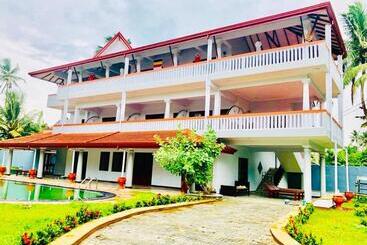 منتجع Procare Ayush Ayurvedic Home