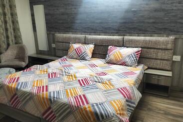 호텔 Divisionbyzero