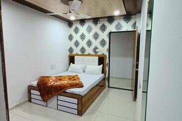 בית מלון כפרי Golden Lake View