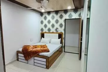 Hotel Golden Lake View