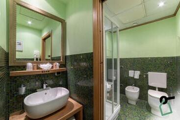 هتل Hotiday Discovery   Residence Verona