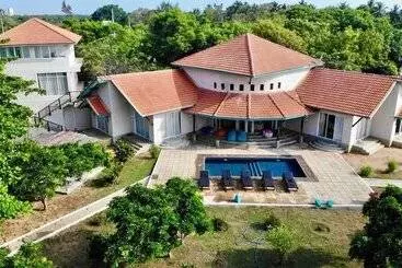 The Beach House By Kay Jay Hotels