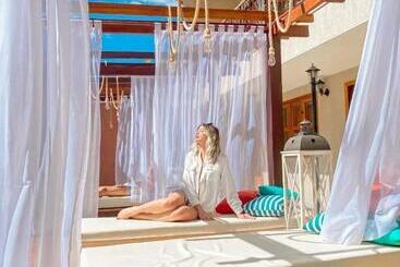 هتل Pousada Vila Rica