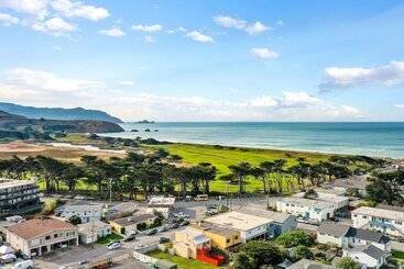 Pensão Oceanbreeze Apt Suites Near Golf & Beach