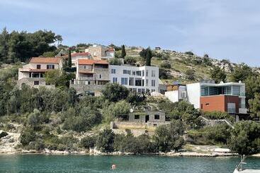 Huoneistohotelli Villa More 1 2 3