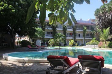 هتل Lily Palm Resort