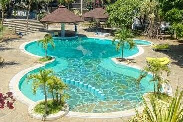 هتل Lily Palm Resort