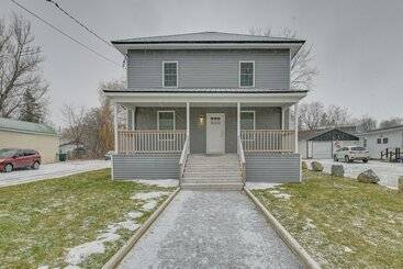 کلبه Bright & Modern Home: 2 Mi To Presque Isle Airport