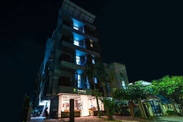 فندق Treebo Silver Apartment
