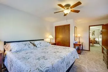 Mökkimajoitus Park City Home W/ 2 Fireplaces & 2 Living Rooms!