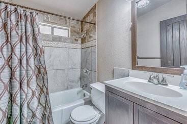 کلبه Pet Friendly Alamogordo Home 16 Mi To White Sands!