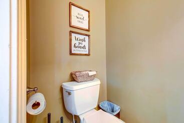 קוטג'' Georgia Home On Lake Sinclair W/ Private Dock