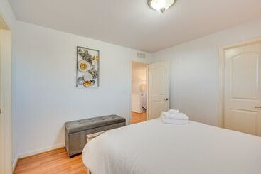 بيت ريفى Stunning Commerce City Home W/ Spacious Backyard