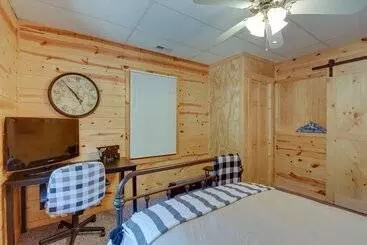 Mökkimajoitus The River Rest  Ellijay Cabin W/ Hot Tub!