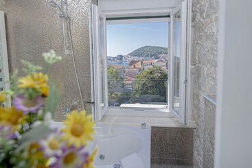 酒店 A Heritage Split