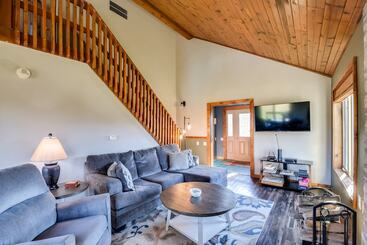 کلبه Cozy Illinois Abode W/ Deck & Grill, Near Golfing!