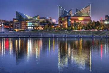 בית מלון כפרי Cloudland At Mclemore Resort Lookout Mountain, Curio By Hilton