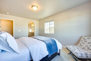 بيت ريفى Impressive Peyton Home With Deck!