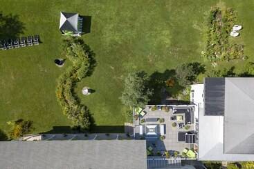 בית מלון כפרי The Roxbury