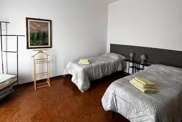 ベッドアンドブレックファースト R&b Emilia