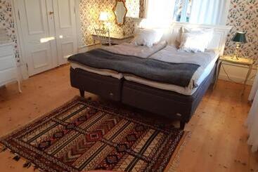 Hoby Gård B&b