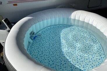 Rostrevorvalley Caravan Experience Private Hottub