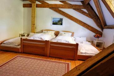 Majatalo Zentrum Für Umwelt Und Kultur   Gästehaus Und Jugendbildungseinrichtung Im Maierhof