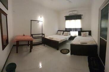 בית מלון כפרי Sanhida Polonnaruwa