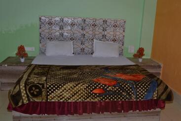 Pensão Apna Guest Home Stay