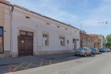 هتل آپارتمان Viveria