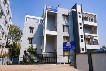 Fabhotel Majestic Luxurious   Nr Rajaram Bhiku Pathare Stadium