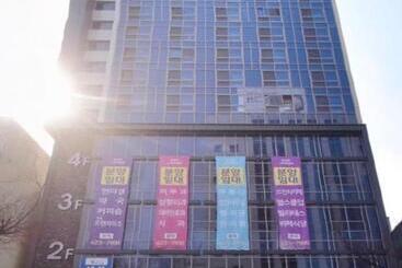 Отель Feel At Home 동성로스타 비앤비