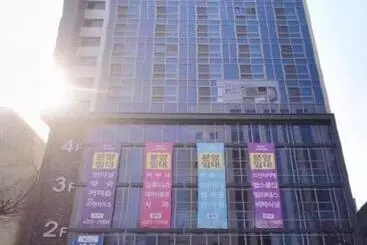 Hotelli Feel At Home 동성로스타 비앤비