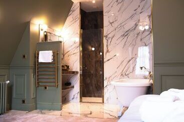 호텔 Hôtel Château Héloïse