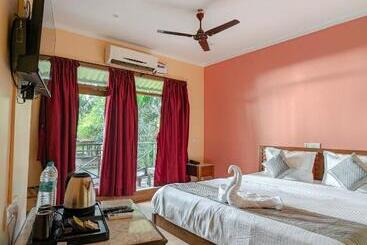 فندق Seaside Serenity Resort