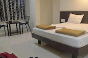 The Hotel Relax , Kankavli