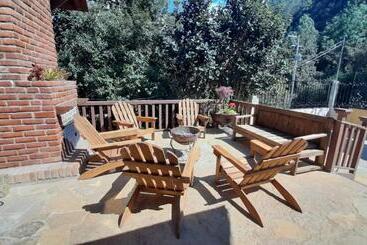 Hotel La Cabaña Del Bosque