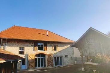 پانسیون Au Coin Du Chemin