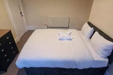 Pensione Rooms In Wakefield City Centre