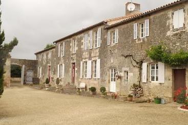 مبيت وإفطار Logis De La Mélissière