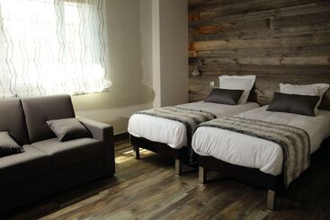 Hotel Hôtel Le Paradis Des Loups