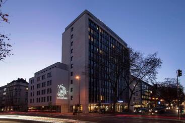 Me And All Hotel Dusseldorf, By Hyatt