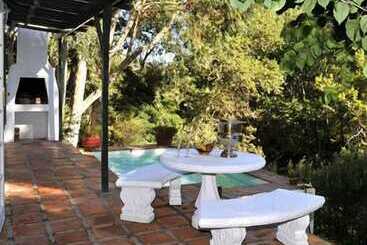 بيت ريفى Little Willow Brooke Franschhoek